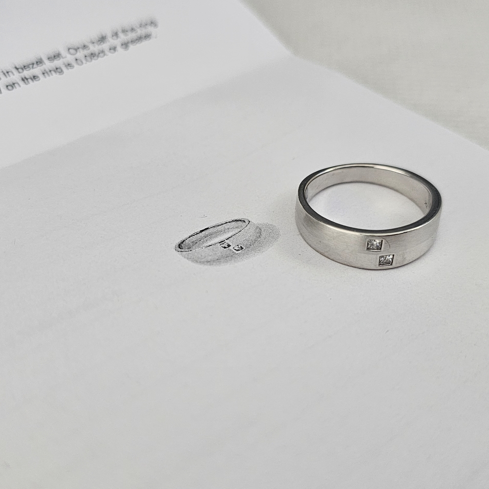 Elegant Silver Men's Ring